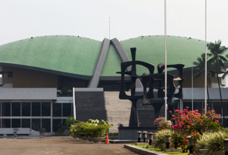 Hemat Energi, DPR Kurangi Jatah BBM Eselon 1-3 dan Terapkan Pemadaman Lampu Pukul 18.00 WIB