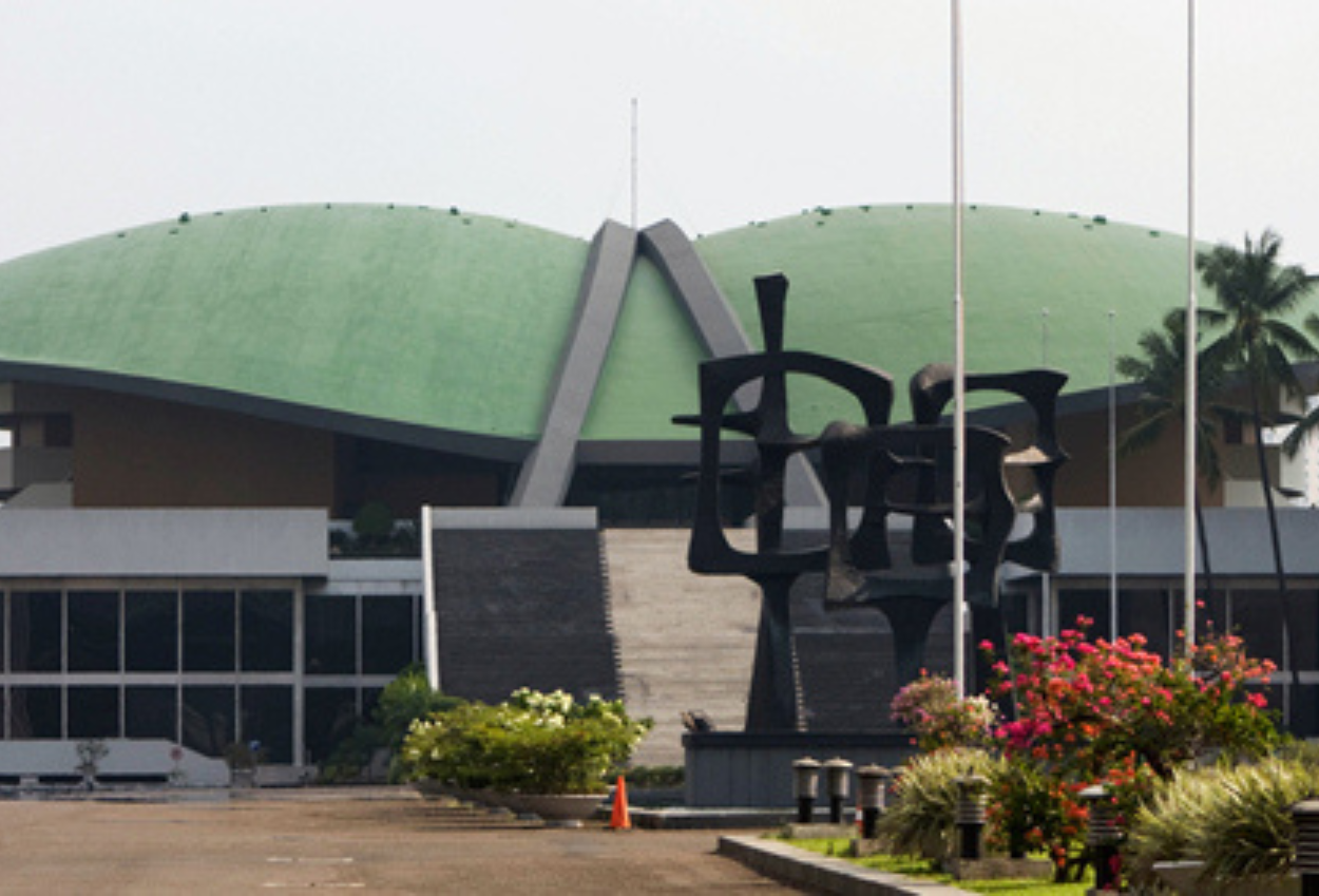 Hemat Energi, DPR Kurangi Jatah BBM Eselon 1-3 dan Terapkan Pemadaman Lampu Pukul 18.00 WIB