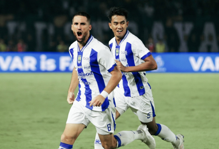 Jadwal Siaran Langsung Persib vs Persik di Super League Malam Ini