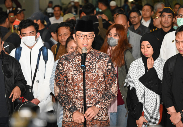 Kemlu Evakuasi 32 WNI dari Iran akibat Konflik Timur Tengah