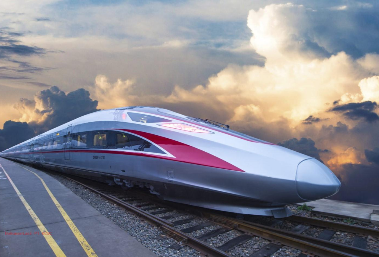 Rencana Perpanjangan Whoosh ke Surabaya Mulai Dibahas