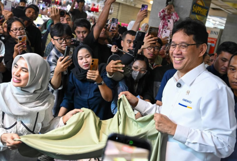 Sidak Pasar Tanah Abang, Purbaya Sebut Daya Beli Masyarakat Masih Kuat