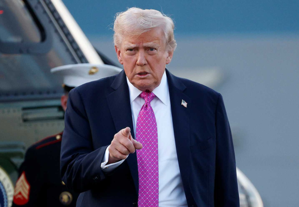 Trump Ancam Hentikan Perdagangan dengan Spanyol usai Madrid Tolak Akses Pangkalan untuk Serangan ke Iran