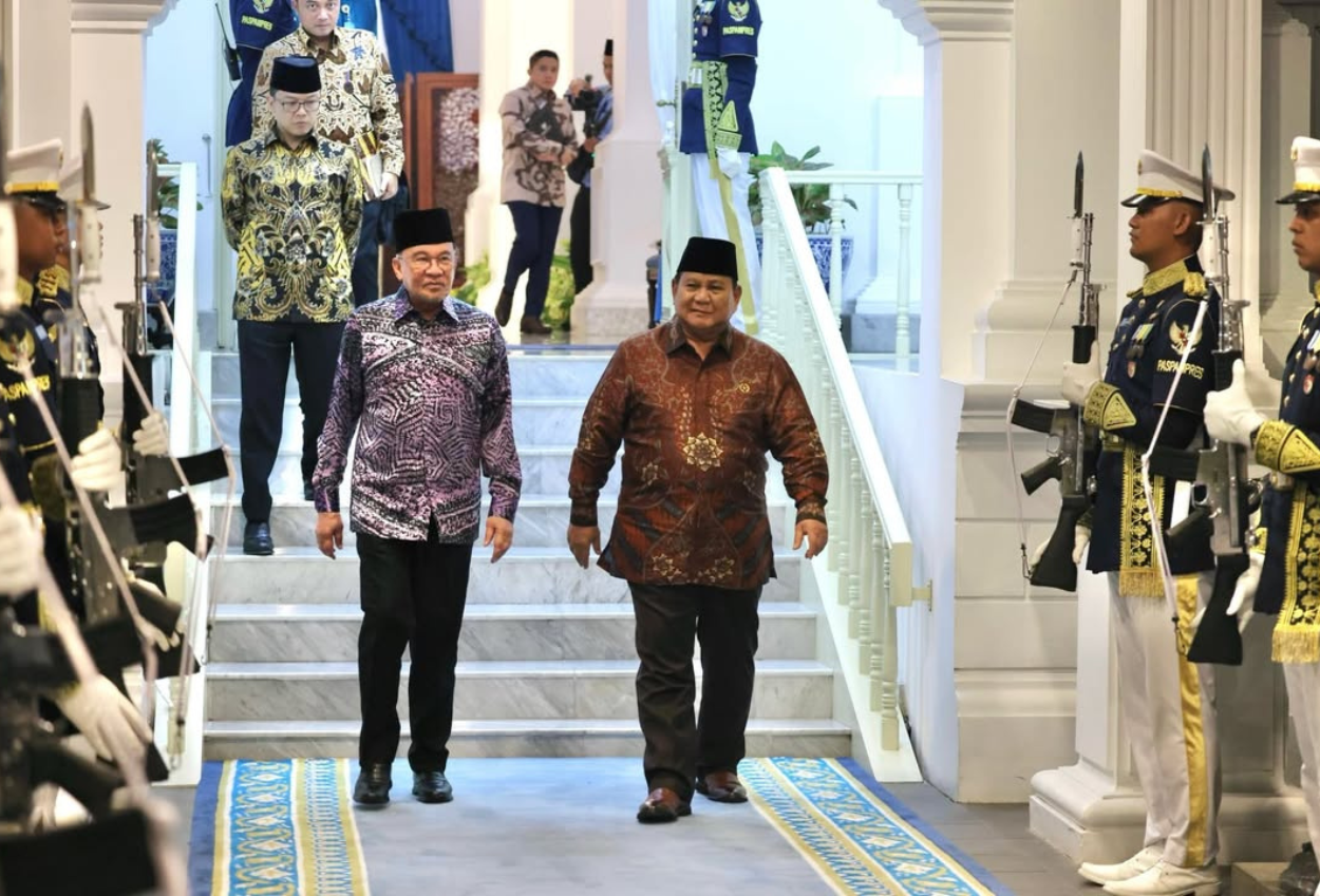 Usai Halalbihalal Idulfitri, Prabowo Antar Langsung PM Malaysia Anwar Ibrahim ke Halim