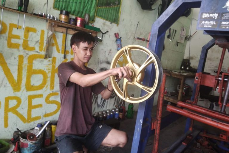 Velg Bengkok? Ini Fungsi Press Velg, Ciri-Ciri, dan Cara Penanganannya