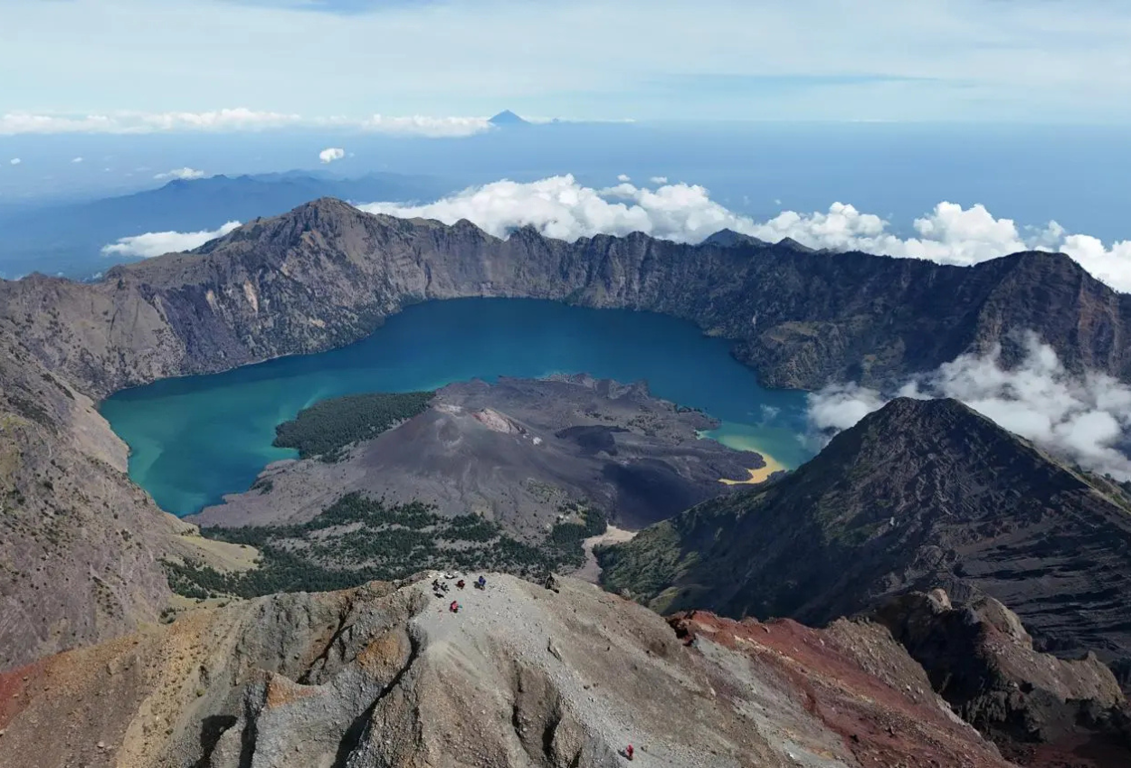 Baru Dibuka 4 Hari, Warga Belgia Terpeleset di Jalur Pendakian Gunung Rinjani