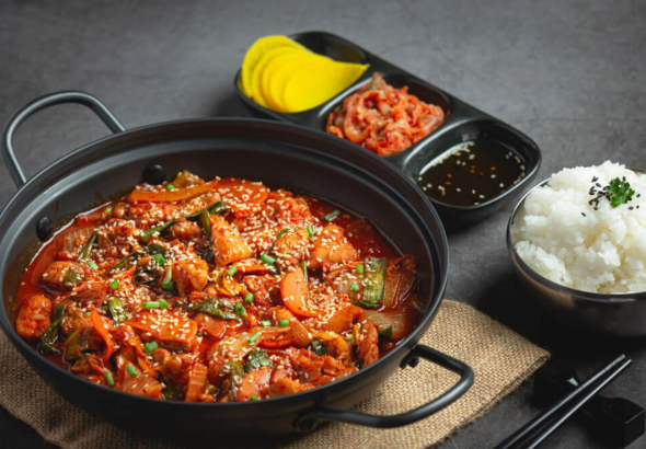 Dakgalbi, Hidangan Ayam Pedas Korea yang Populer dan Lezat
