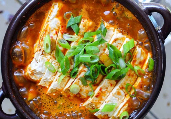 Doenjang Jjigae, Sup Pasta Kedelai Fermentasi yang Menjadi Hidangan Rumahan Favorit Korea
