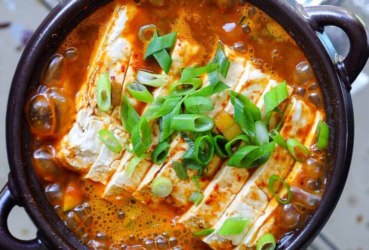 Doenjang Jjigae, Sup Pasta Kedelai Fermentasi yang Menjadi Hidangan Rumahan Favorit Korea