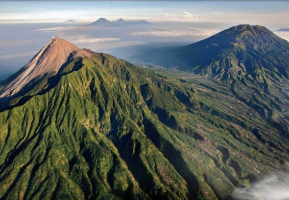 Gunung Slamet Ditutup akibat Suhu Mencapai 464 Derajat Celcius