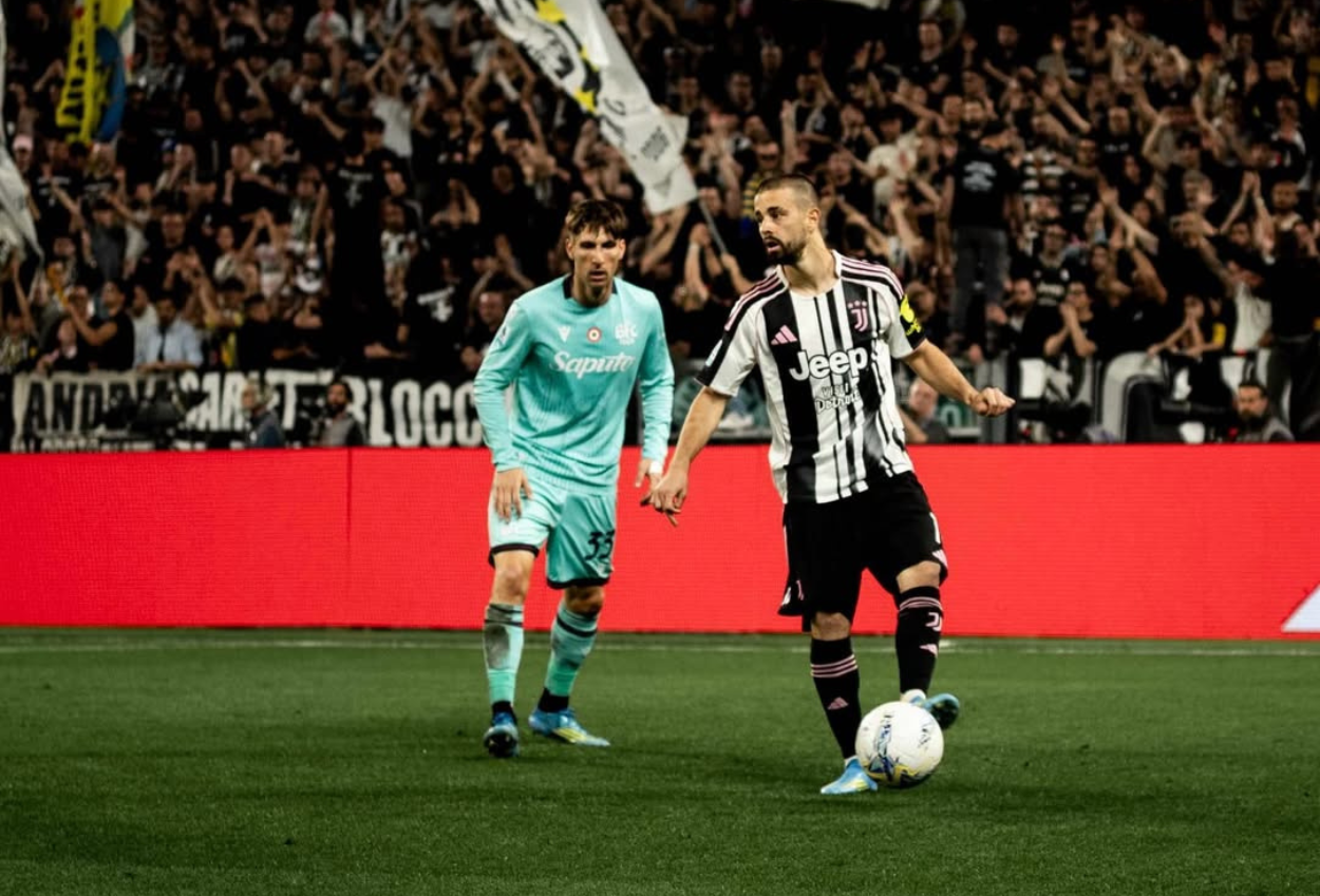 Juventus vs Bologna 2-0 Sundulan David dan Thuram Mantapkan Bianconeri di Empat Besar