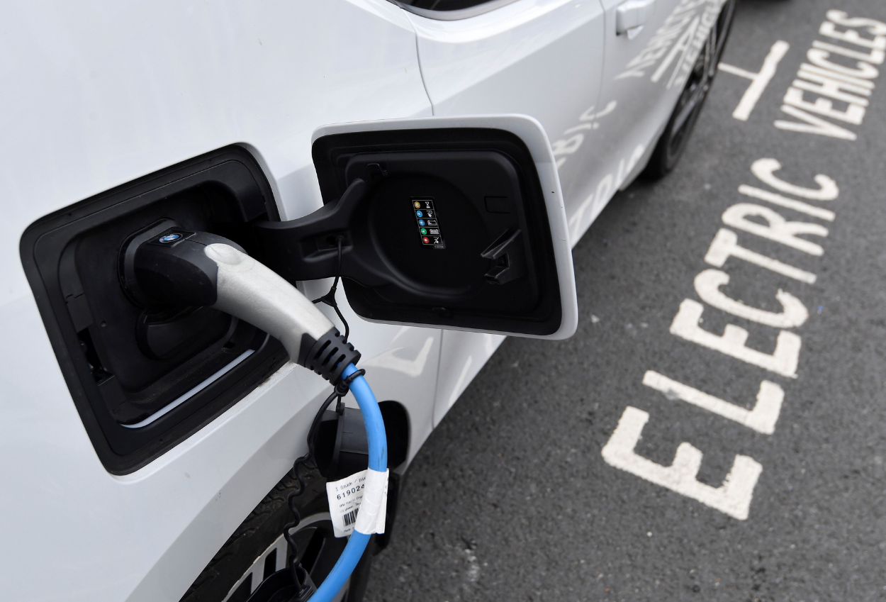 Menyikapi Harga Baterai Kendaraan Listrik Tantangan Utama Industri Otomotif