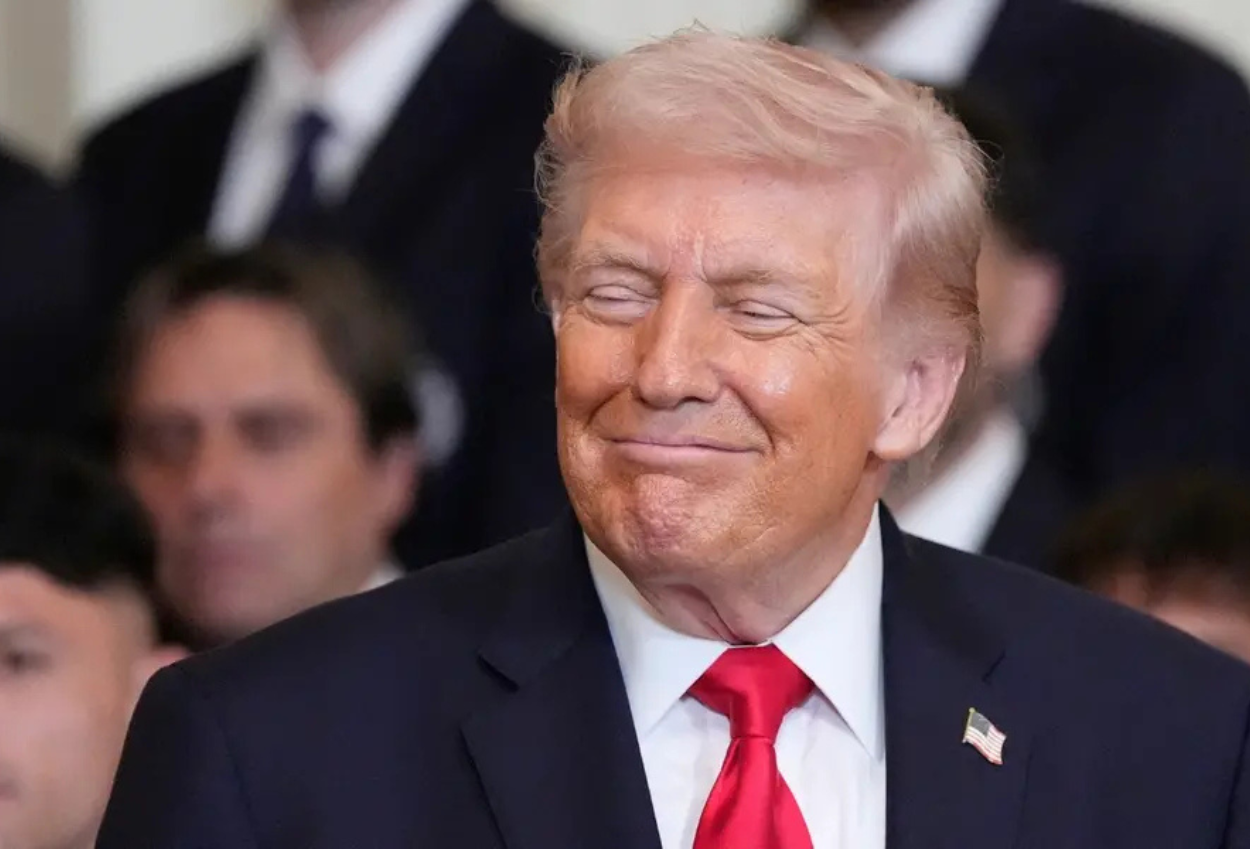 Negosiasi Buntu, Trump Ancam Blokade Selat Hormuz dan Kapal Iran