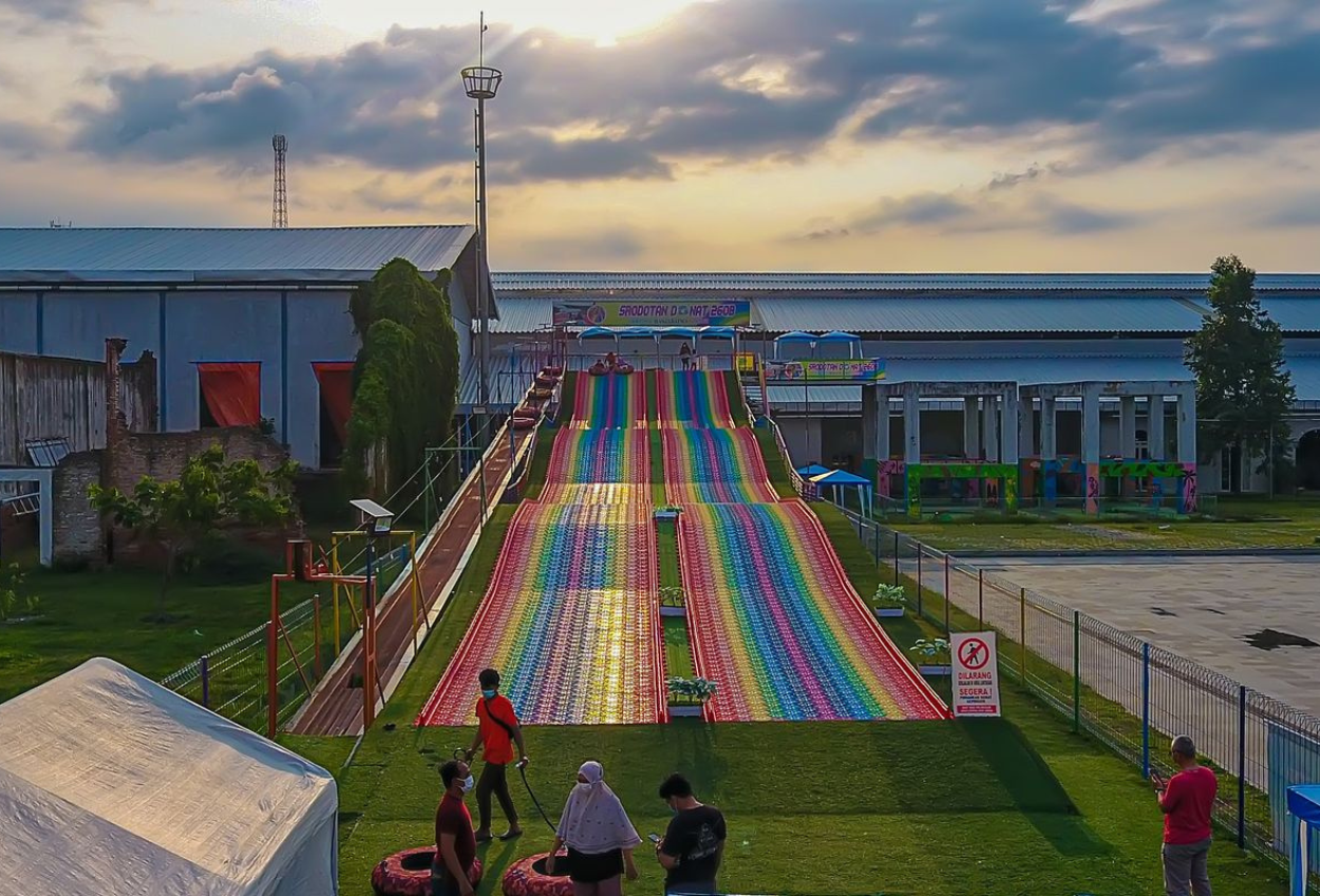 Nikmati Perjalanan dengan Berhenti di Rest Area Brebes