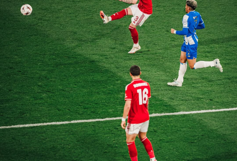 Nottingham Forest vs Porto 1-0 Gibbs-White Antar Forest ke Semifinal