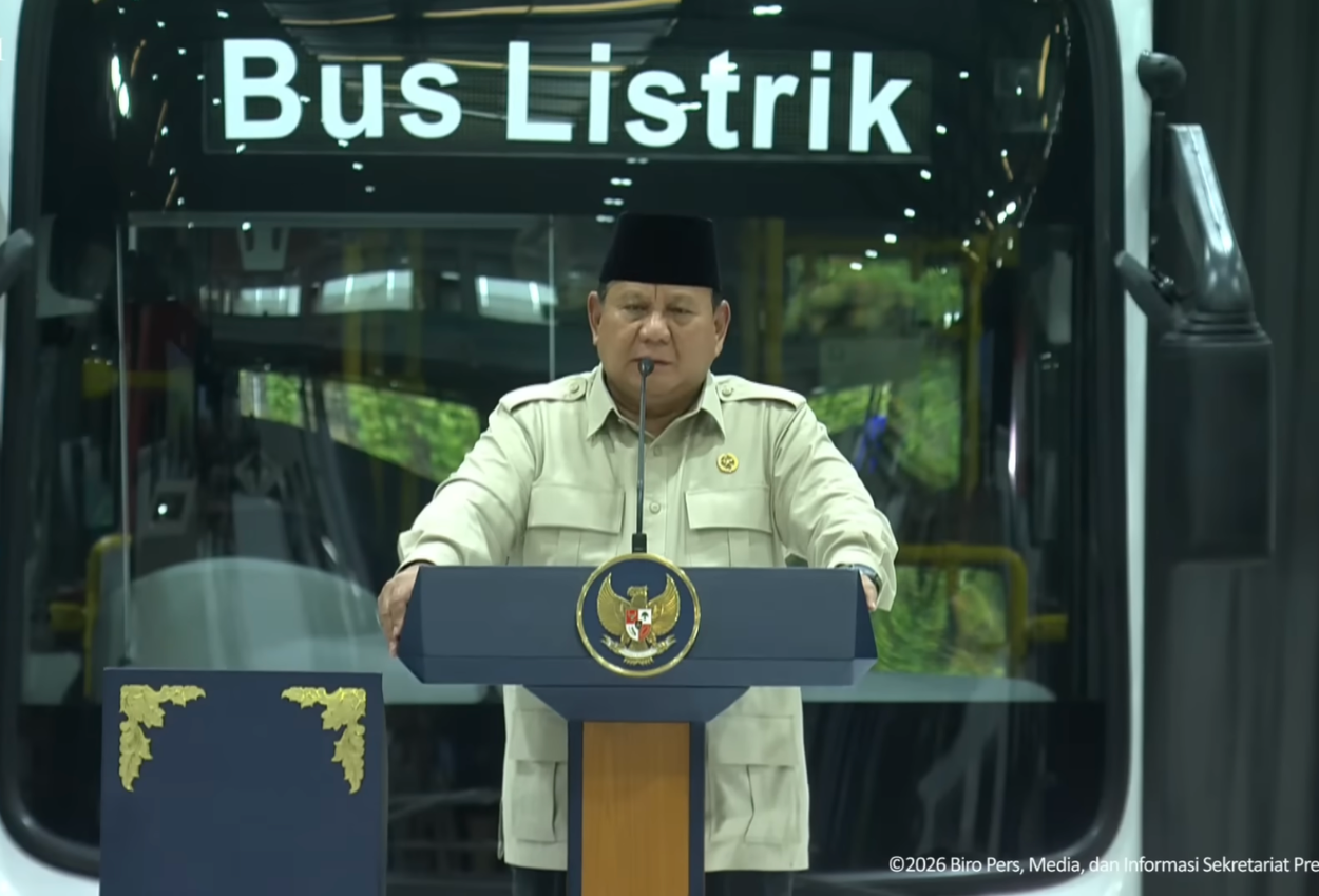 Prabowo Bidik Produksi Massal Sedan Listrik RI Mulai 2028