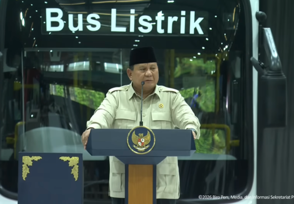 Prabowo Resmikan Pabrik Perakitan Bus Listrik Pertama di Magelang