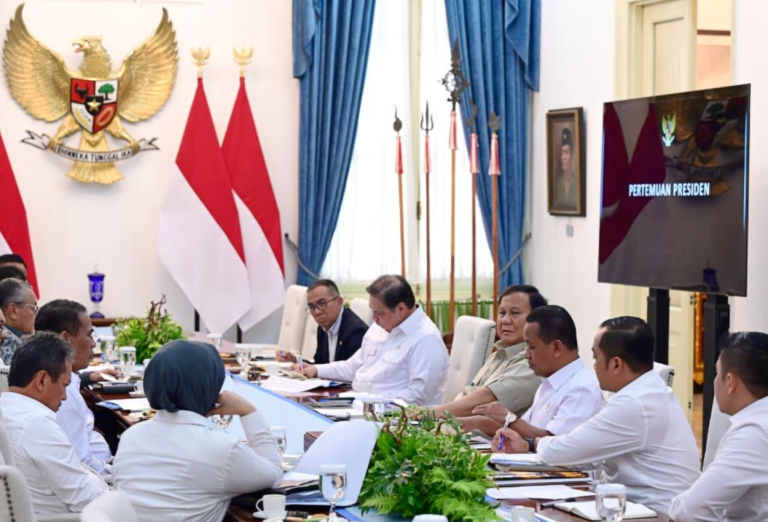 Rapat Terbatas di Istana, Prabowo Dorong Percepatan Kampung Nelayan Merah Putih