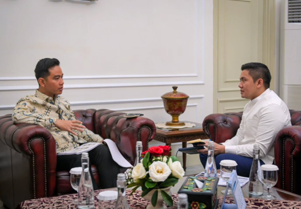 Seskab Teddy dan Wapres Gibran Bertemu 1,5 Jam di Istana, Ini Topik Pembahasannya