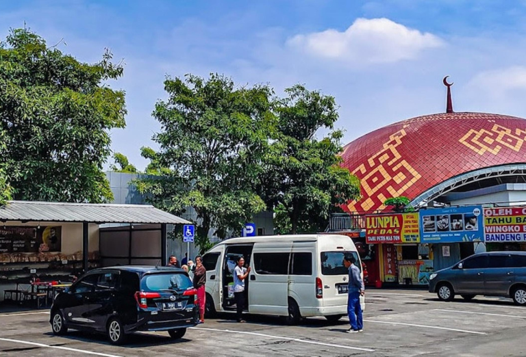 Tempat Istirahat Nyaman di Rest Area Ungaran