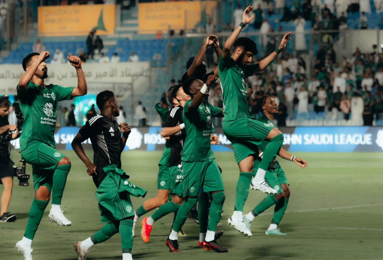 Al-Khaleej vs Al-Ahli 1-4 - Goncalves Pimpin Pesta Kemenangan Al-Ahli