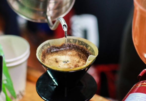 Ilustrasi-Nyeduh-Kopi_7079-800x445