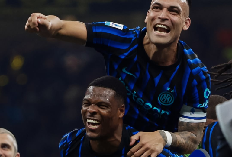 Inter Milan vs Parma 2-0 Nerazzurri Segel Scudetto ke-21 di San Siro