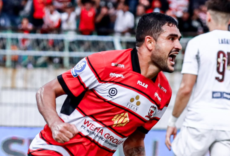 Madura United Vs PSM Makassar 2-0 Laskar Sape Kerrab Menang dan Lolos dari Degradasi