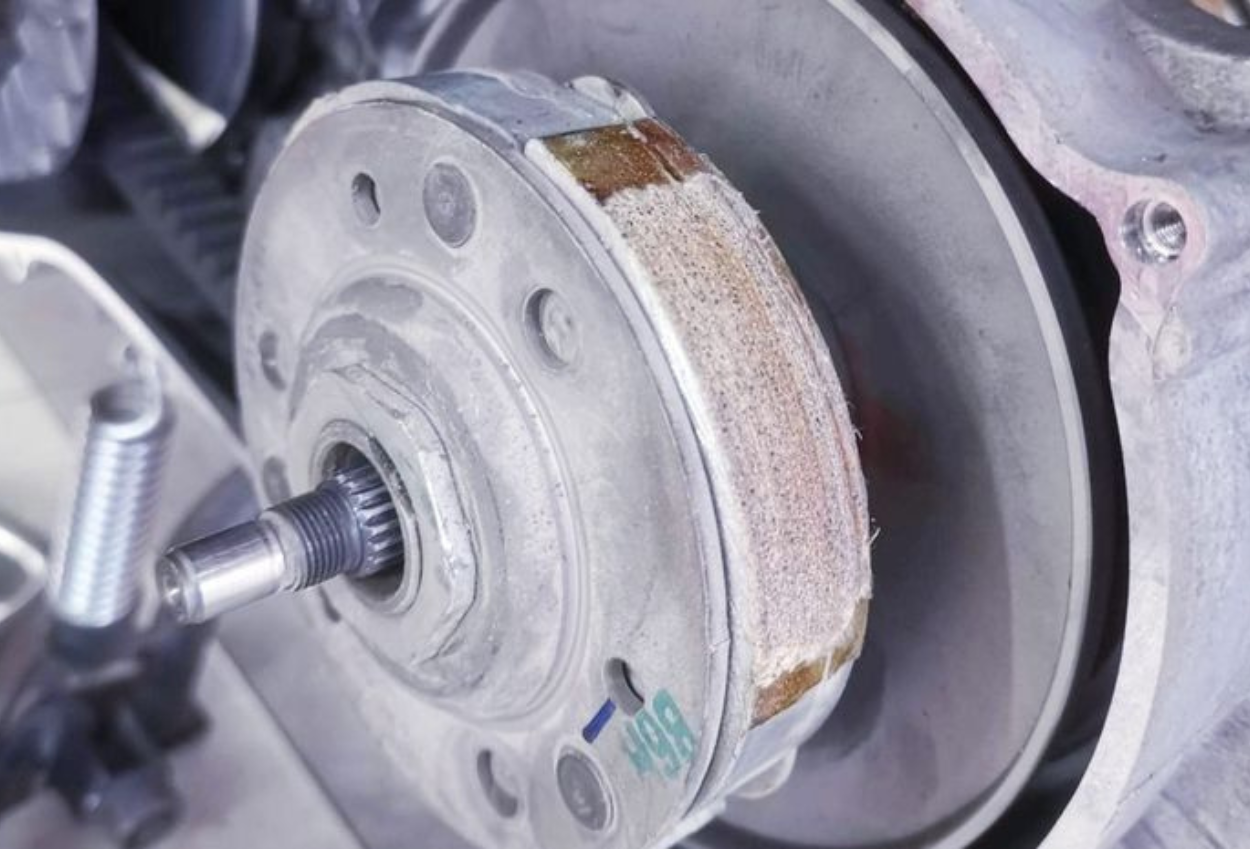 Pengaruh Ganti Kampas Ganda Baru pada Akselerasi Motor Matic