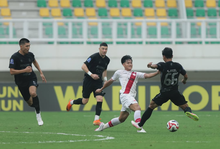 Persita Tangerang Vs Persis Solo 1-3 Kemenangan Persis Tak Cukup Hindari Turun Kasta