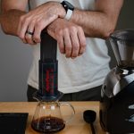 Slow_pressing_the_aeropress-min