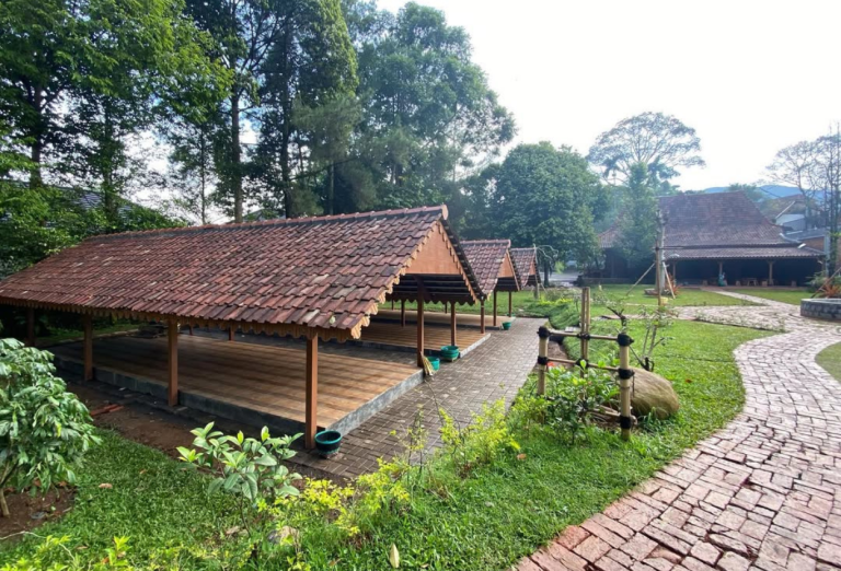 Tempat Nongkrong di Puncak yang Asyik dan Instagramable